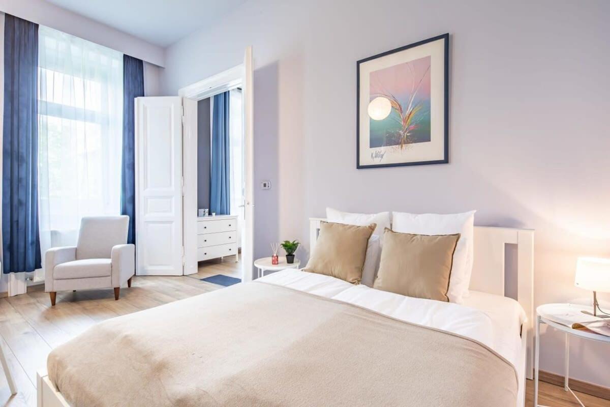 - New - Very Comfy * Budapest